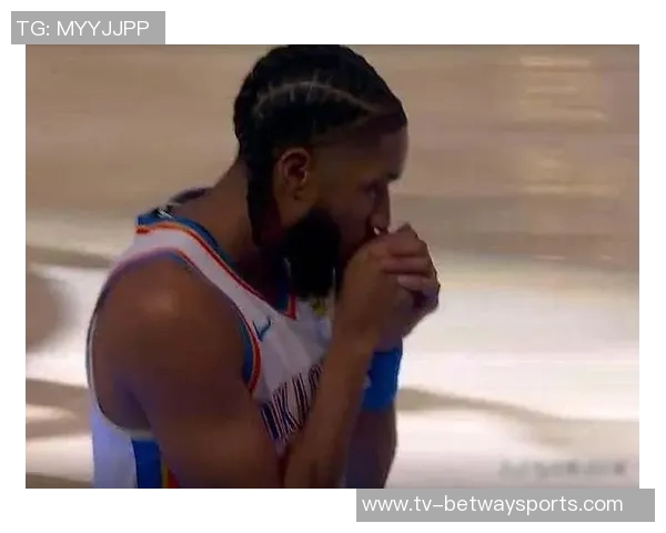 左肩受伤将缺席比赛里弗斯确认AJ格林随队前往底特律进行检查